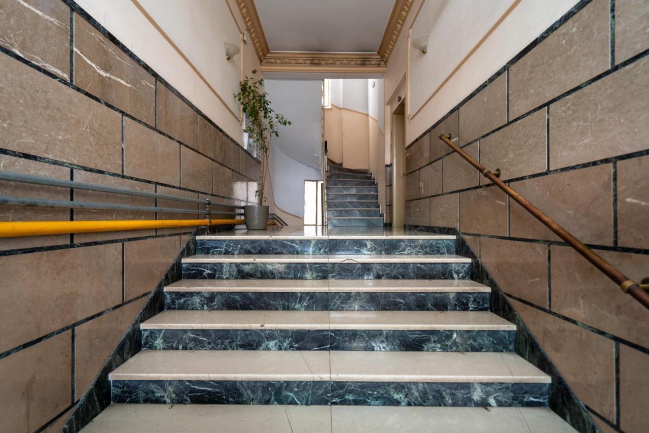 Classy Apartment In Koukaki, Walk To Metro & Acropolis 아테네 외부 사진