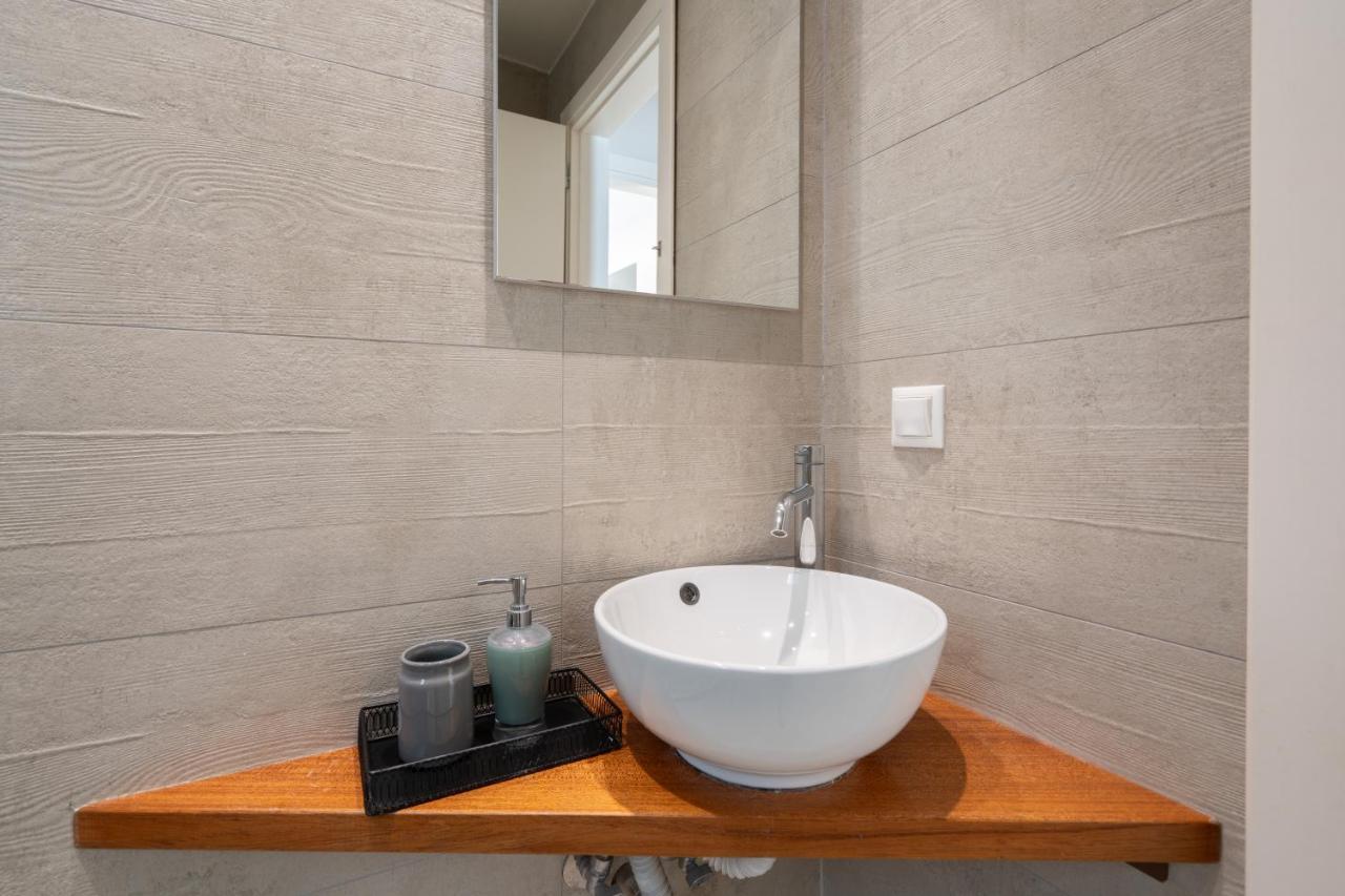 Classy Apartment In Koukaki, Walk To Metro & Acropolis 아테네 외부 사진