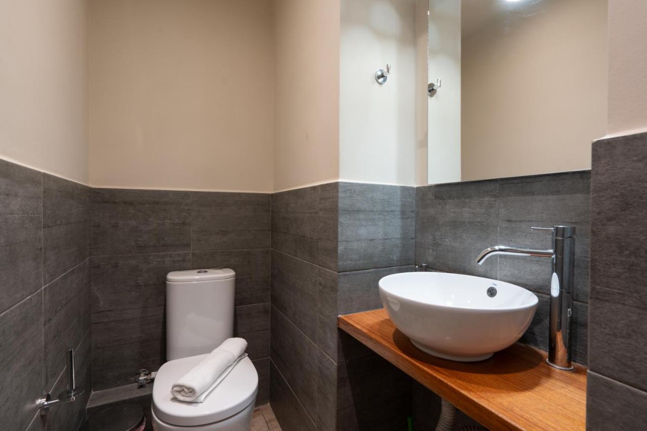 Classy Apartment In Koukaki, Walk To Metro & Acropolis 아테네 외부 사진